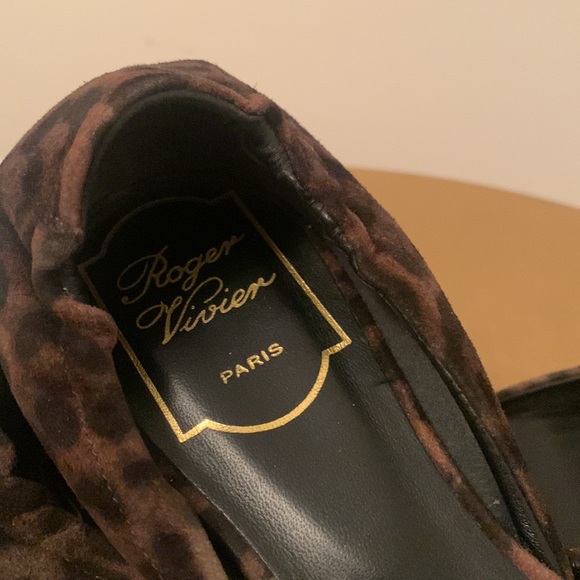 Roger Vivier Animal Print Flats - Picture 6 of 7